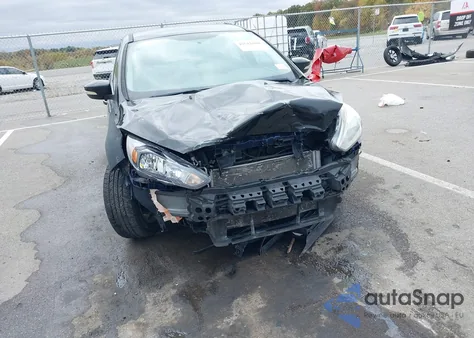 2016 Ford Focus Se z USA, uszkodzony, nr VIN 1FADP3F20GL340965